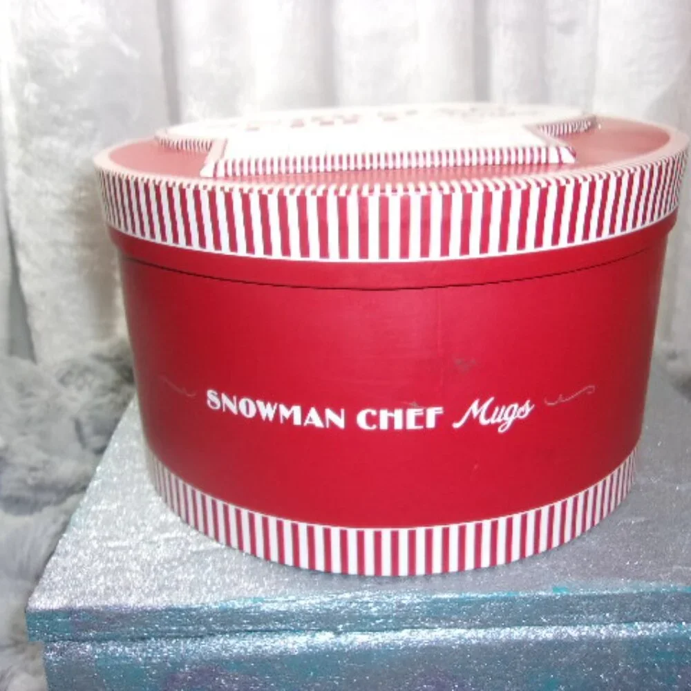 HXS-109 WILLIAMS-SONOMA SNOWMAN CHEF MUGS IN GIFTBOX